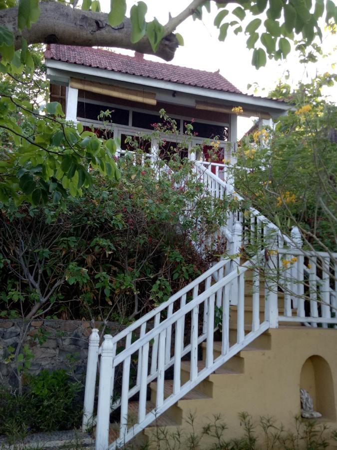 Stairway To Heaven Bungalows And Restaurant Amed Esterno foto